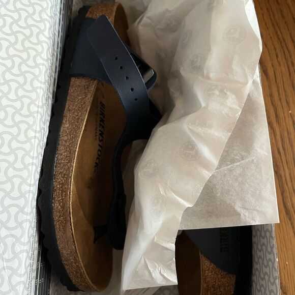 Birkenstock Gizeh Navy Blue Sandals - Picture 11 of 11